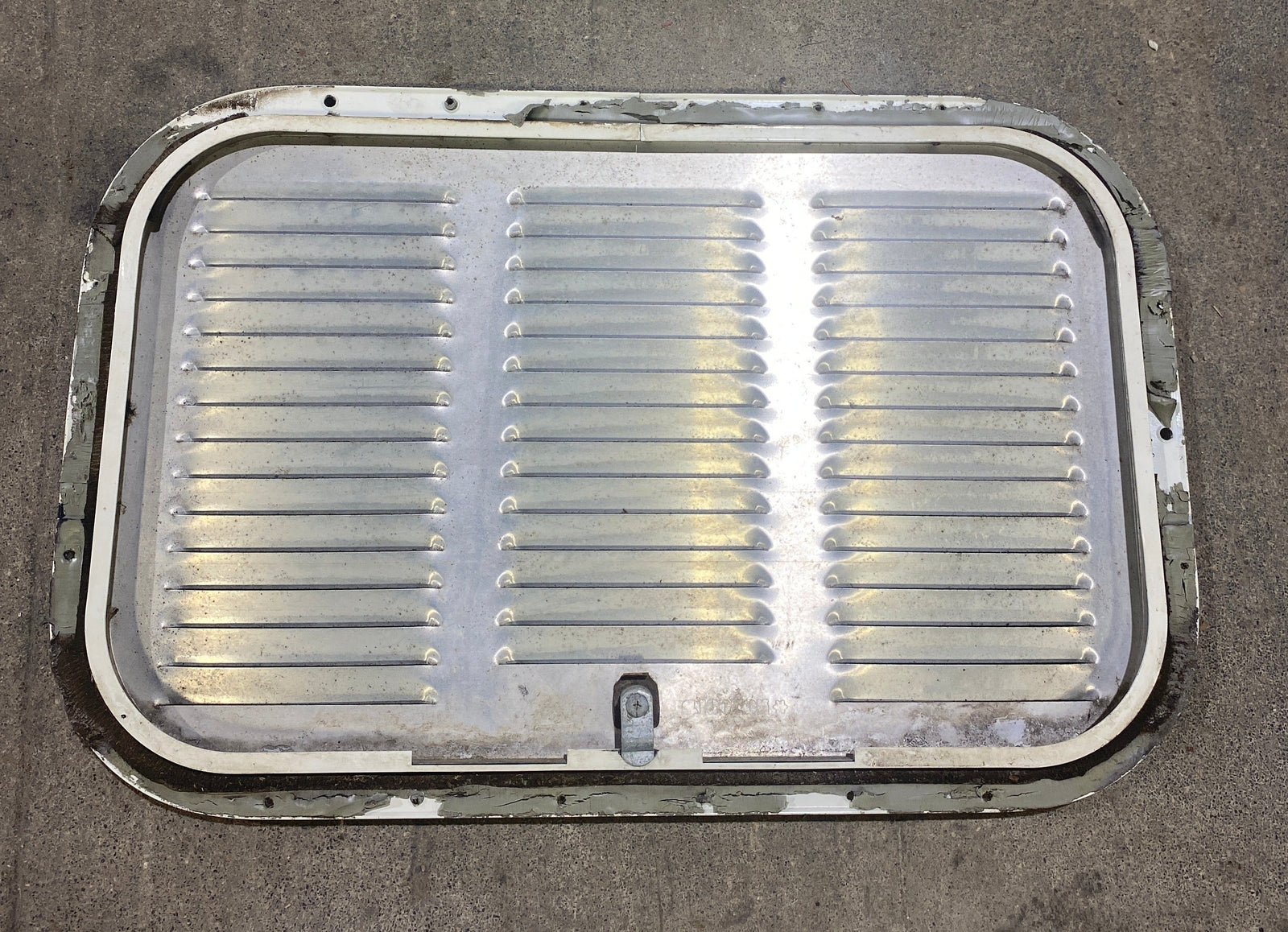 Used Retro - Off White Vent Door - NORCOLD
