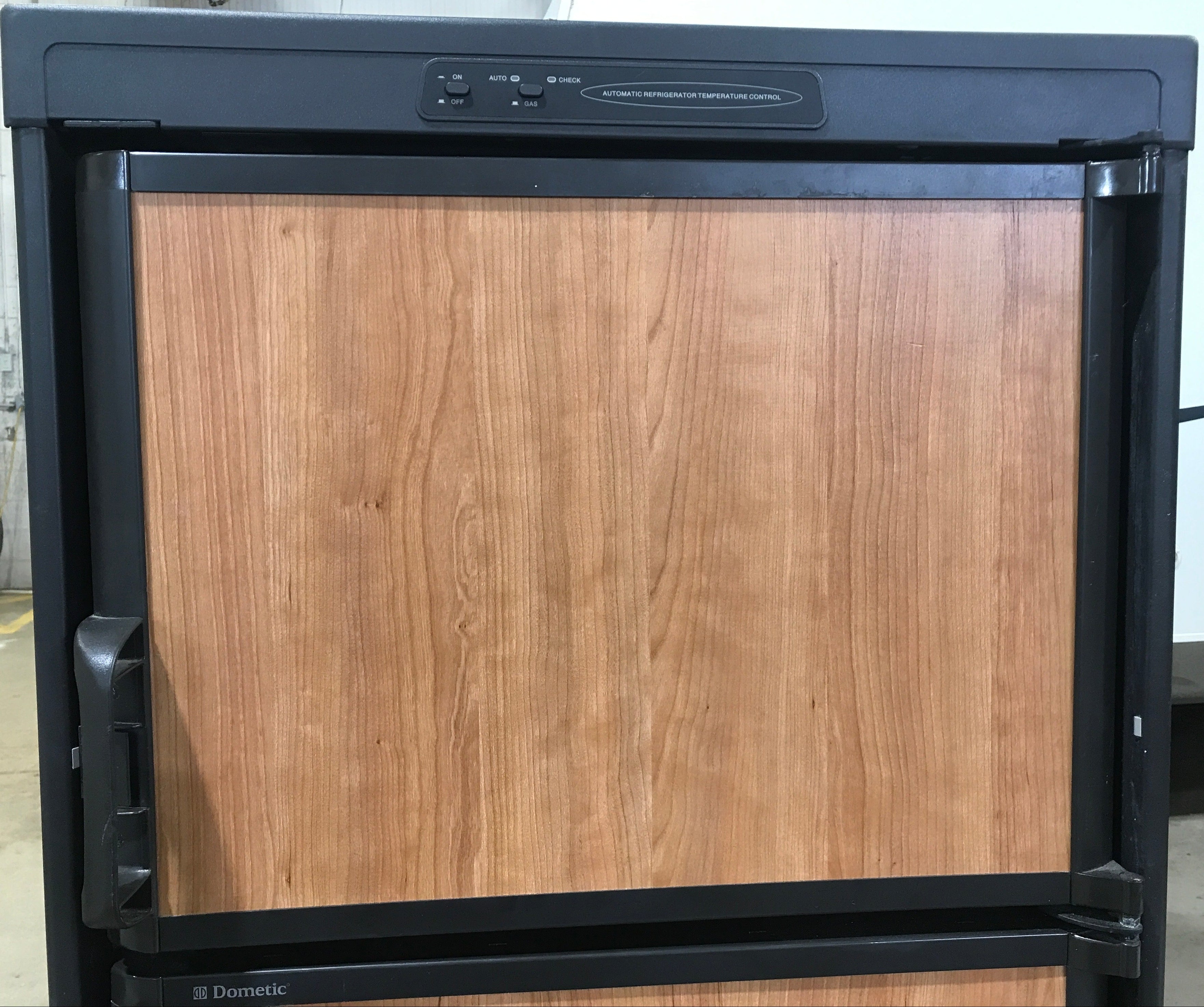 Used Complete Dometic Fridge, 2-Way - DM2652