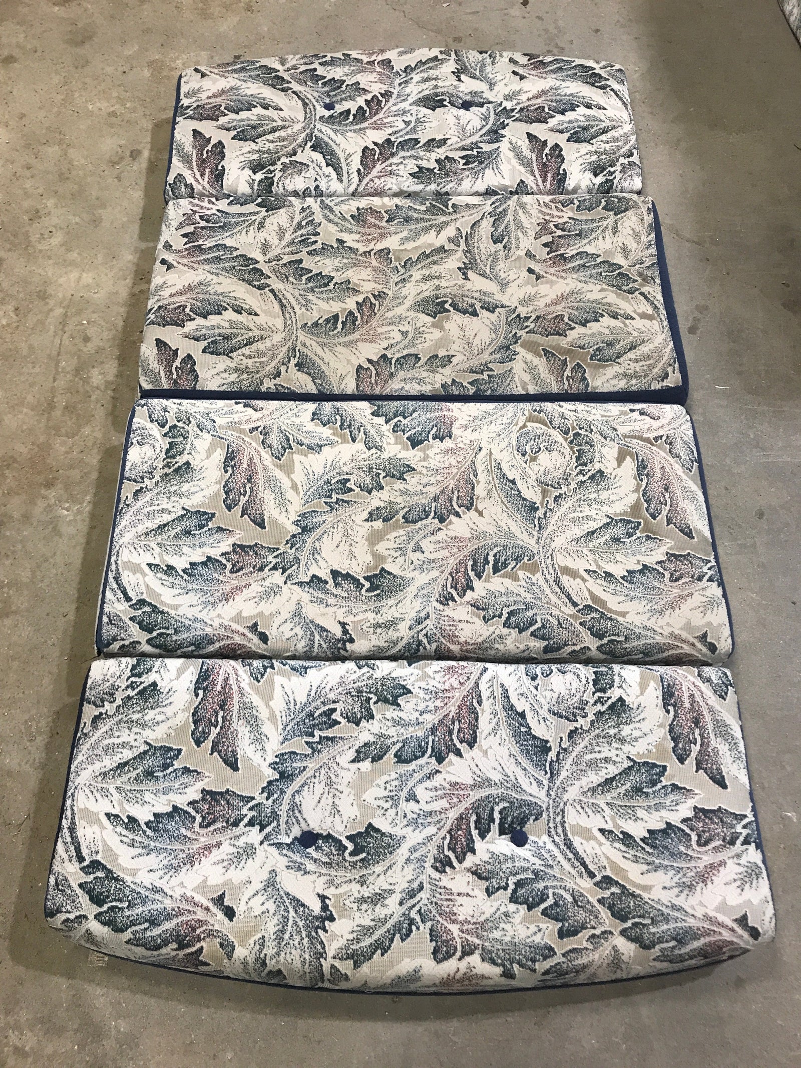 Used Dinette Cushion Set- 4 piece- 2 @ 40
