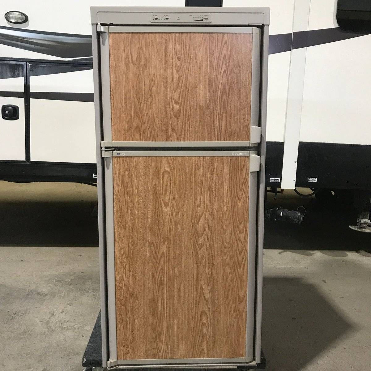 Used Complete Dometic Fridge, 2-Way - RM3662 - Refrigerators
