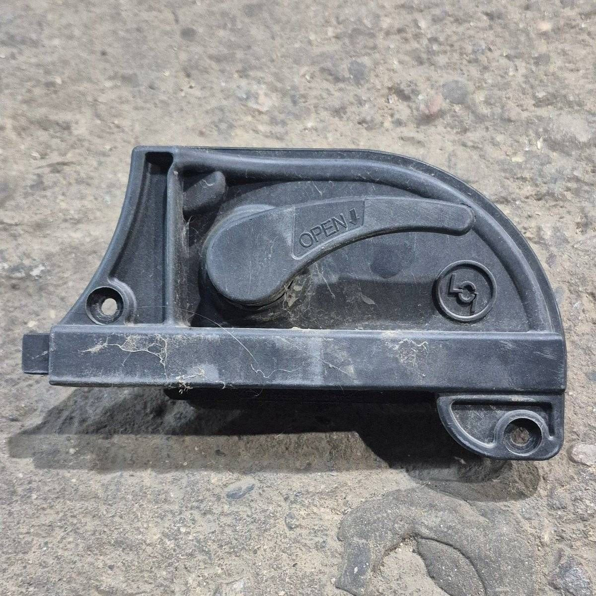 Used Lippert Screen Door Latch, Black - RP-1105 - Used Entry Door Handles