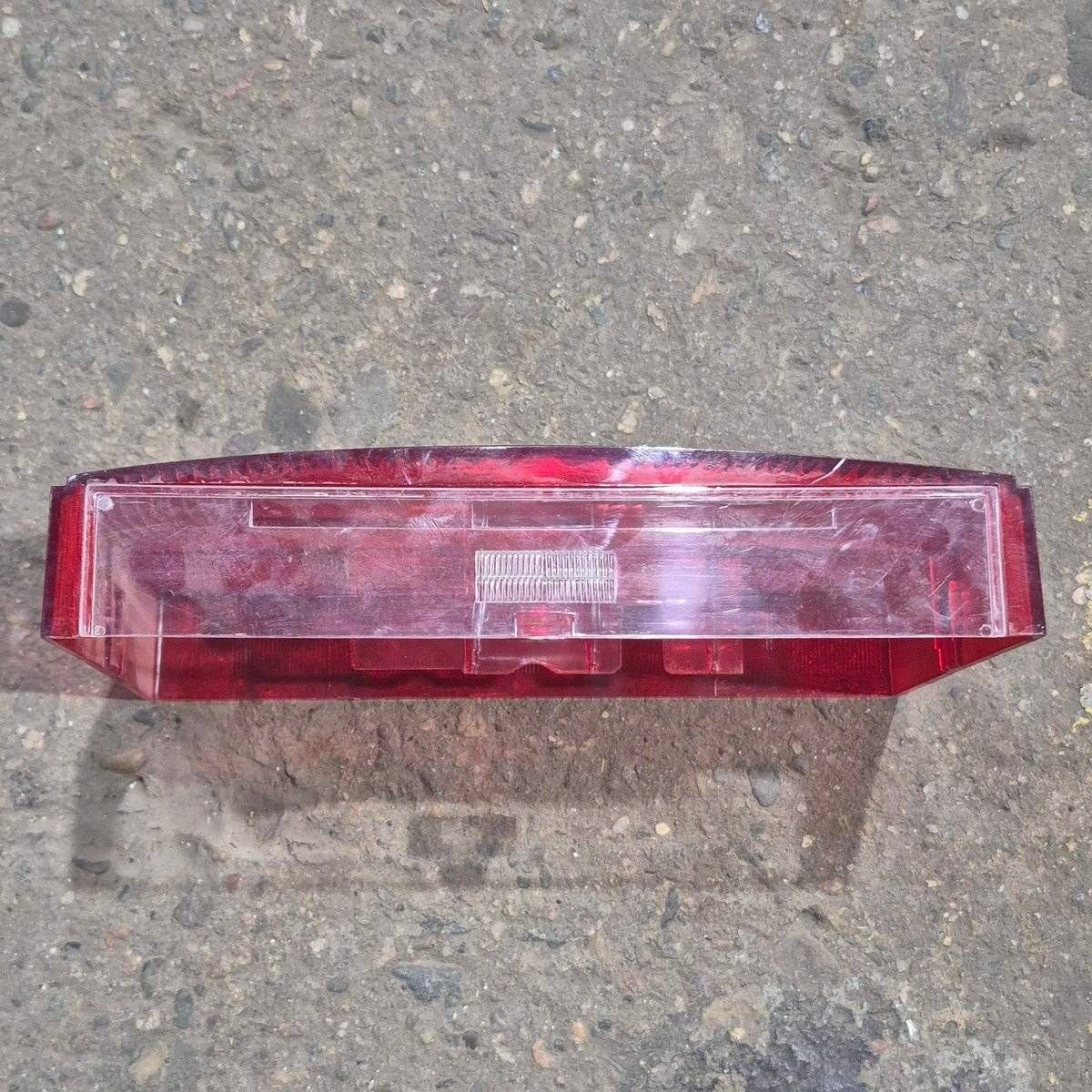 Used Reflect-O-Lite Tail Light Replacement Lens - SAE-AILRST-73 D.O.T. , No. 910-950 - Photo 2