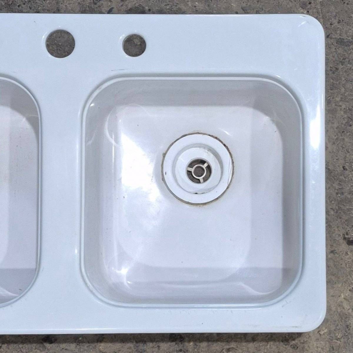 Used White Double Kitchen Sink - 29" x 17 1/2" x 9 1/2" - Photo 2