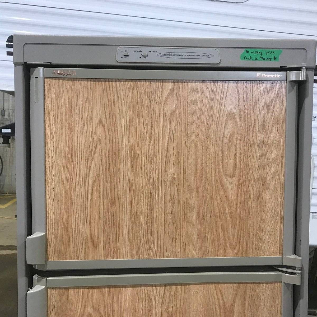 Used Complete Dometic Fridge, 2-Way - RM2652 - Photo 2