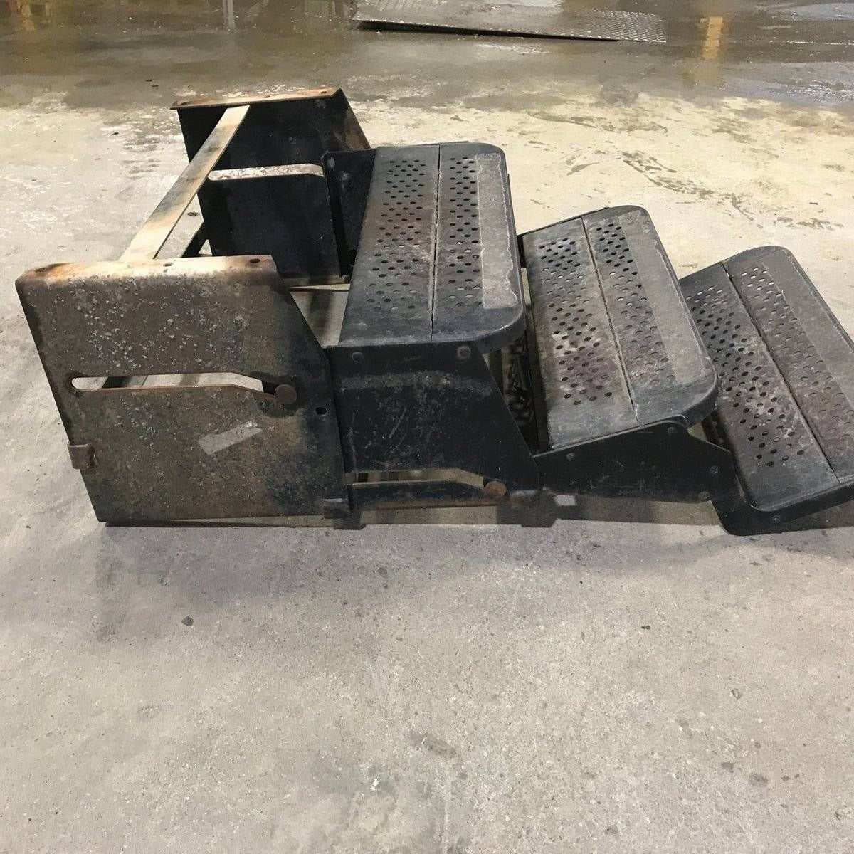 Used Manual Triple Fold Step - Photo 2