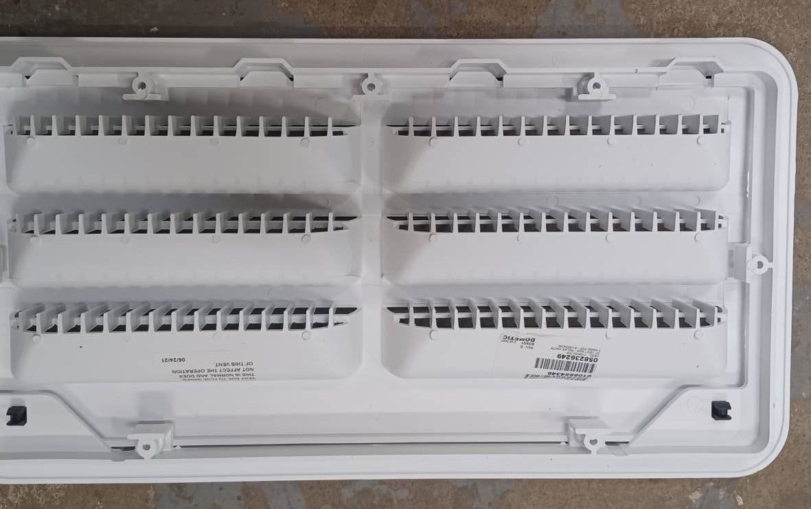 Used Dometic Air Intake Side Refrigerator Vent, Has Frame - 3109492.003 - Photo 2