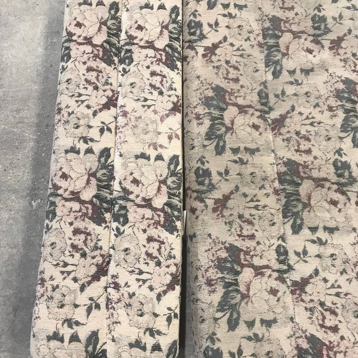 Used Dinette Cushion Set- 4 piece - 40" x 25" x 14" - Photo 3