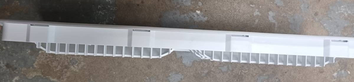 Used Dometic Air Intake Side Refrigerator Vent, Has Frame - 3109492.003 - Photo 3