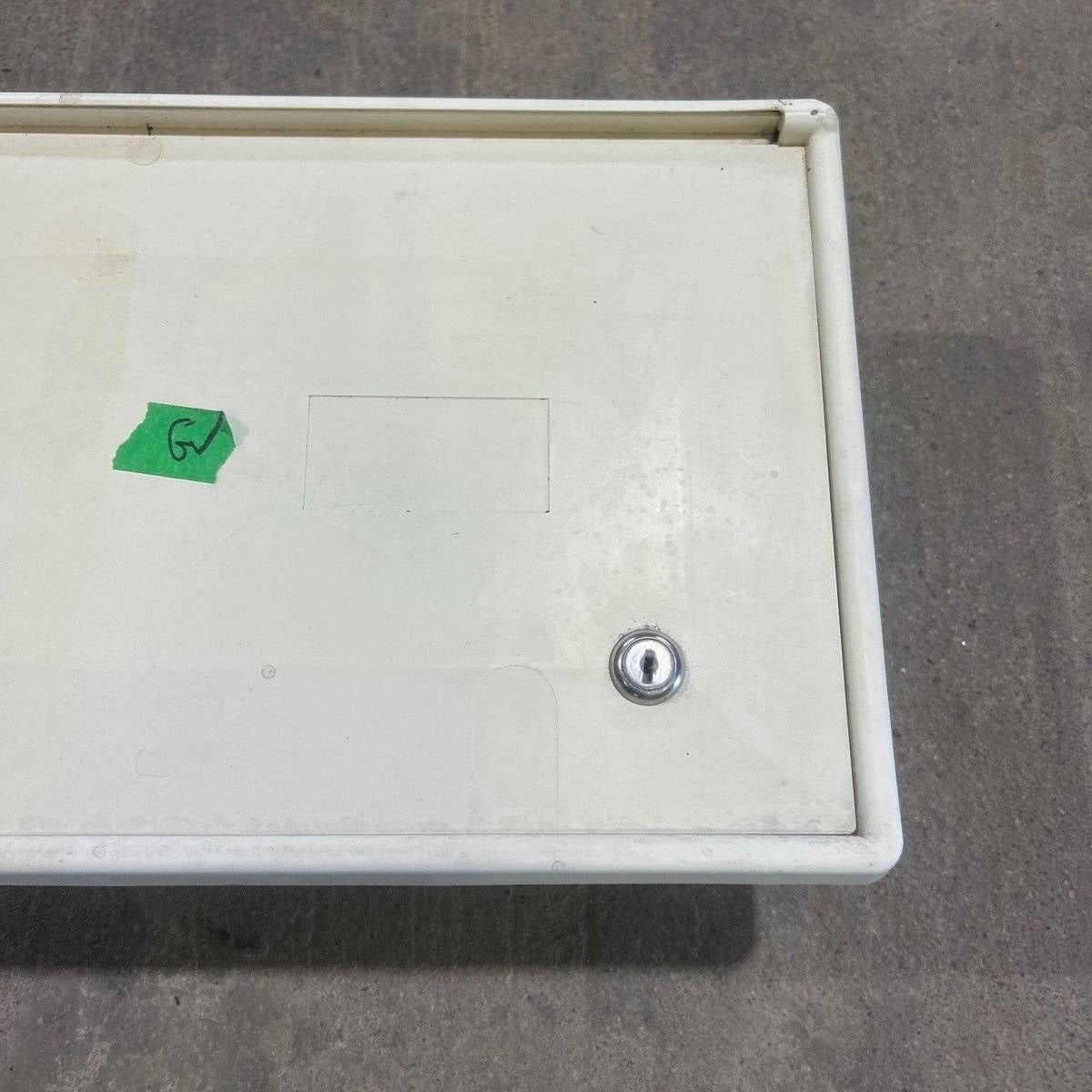 Used Outdoor Shower with base - 16.0 X 7.75 X 4.0 - Photo 3