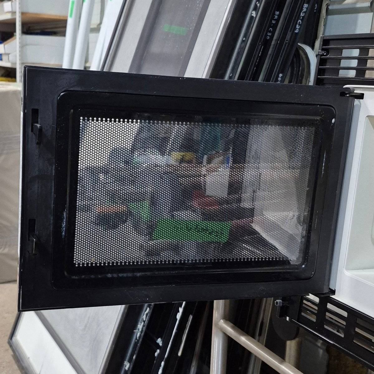 Used Panasonic Microwave - NN-4461C - 12" x 21.625" x 14" - Photo 3