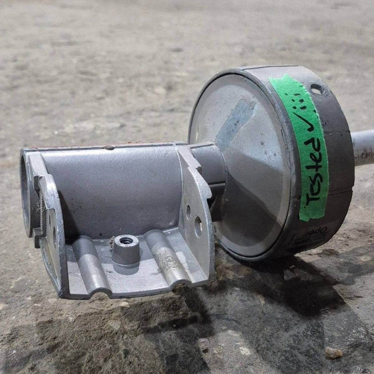 Used Dometic / A&E Awning Spring Torsion Assembly, Right Hand, Silver (Satin) -  Two Step , 3307923.015S - Photo 3