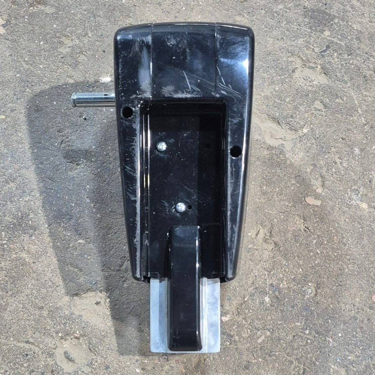 Used Lippert Solera Idler Arm Assembly - Regal , 672052 - Photo 3
