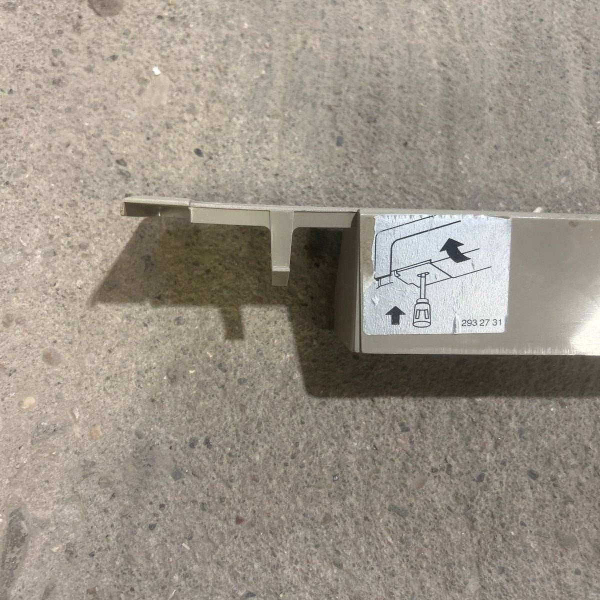 Used Dometic Fridge Front Cover Beige 2932641018 - MAP - Photo 4