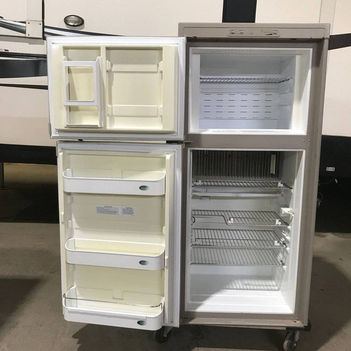 Used Complete Dometic Fridge, 2-Way - RM3662 - Photo 4