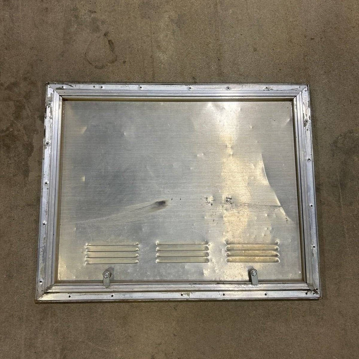 USED Square Corner Propane cargo door - 25.25 X 19.75 X 0.625 - Photo 4