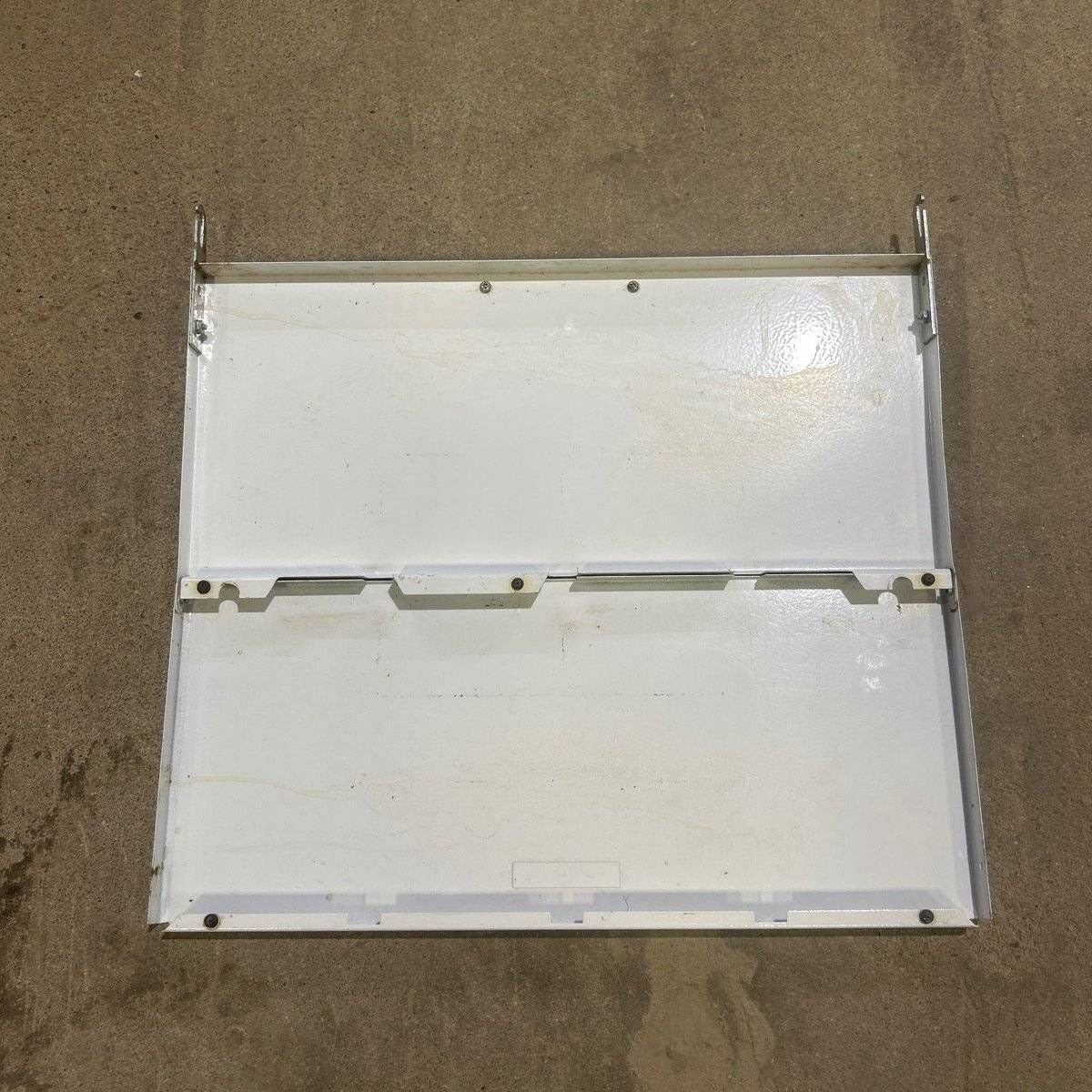 Used MAGIC Chef Bi-Fold Cover White for CLY2232BDH - Photo 4