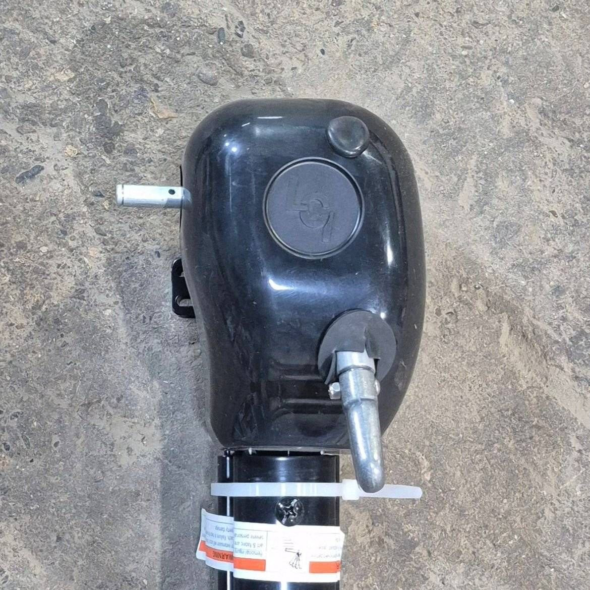 Used Lippert Awning Arm, Drive (Front), Black, 69" -  Solera Universal Hybrid , 434727 - Photo 4
