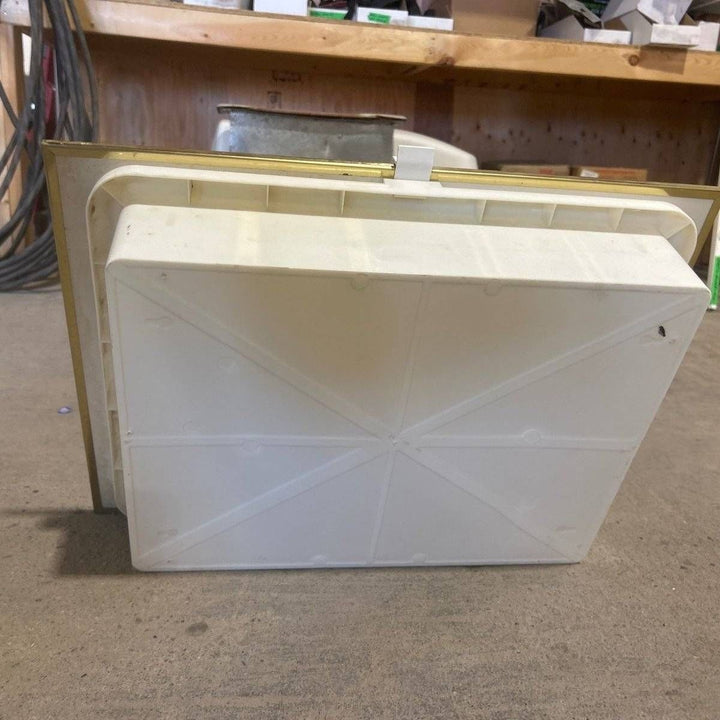 Used Mirrored Medicine Cabinet - Photo 4