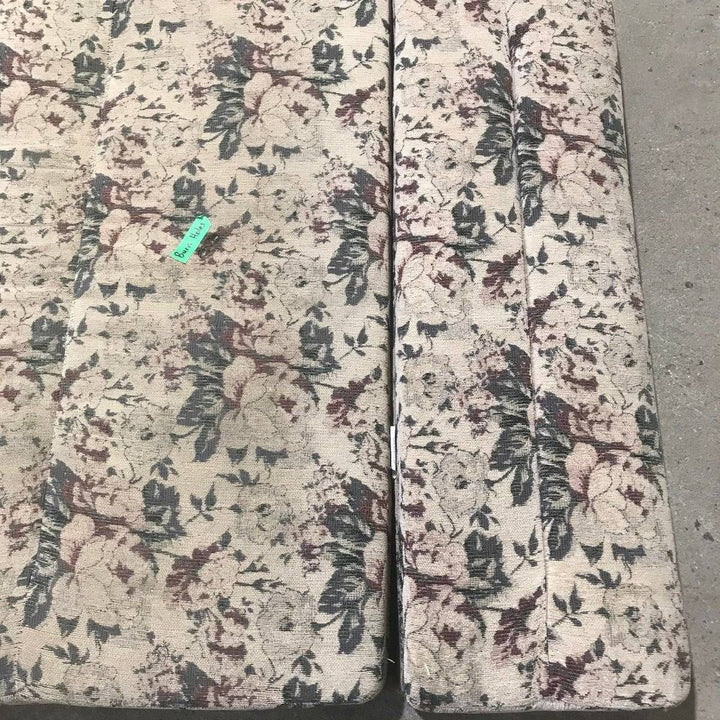 Used Dinette Cushion Set- 4 piece - 40" x 25" x 14" - Photo 5