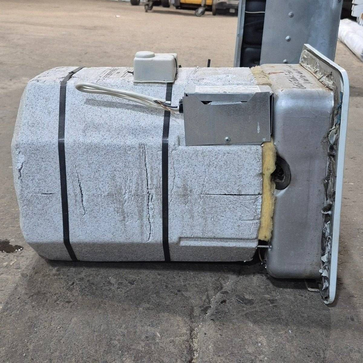 Used Complete Suburban Hot Water Heater, 6 Gallon - SW6DE  - Photo 5