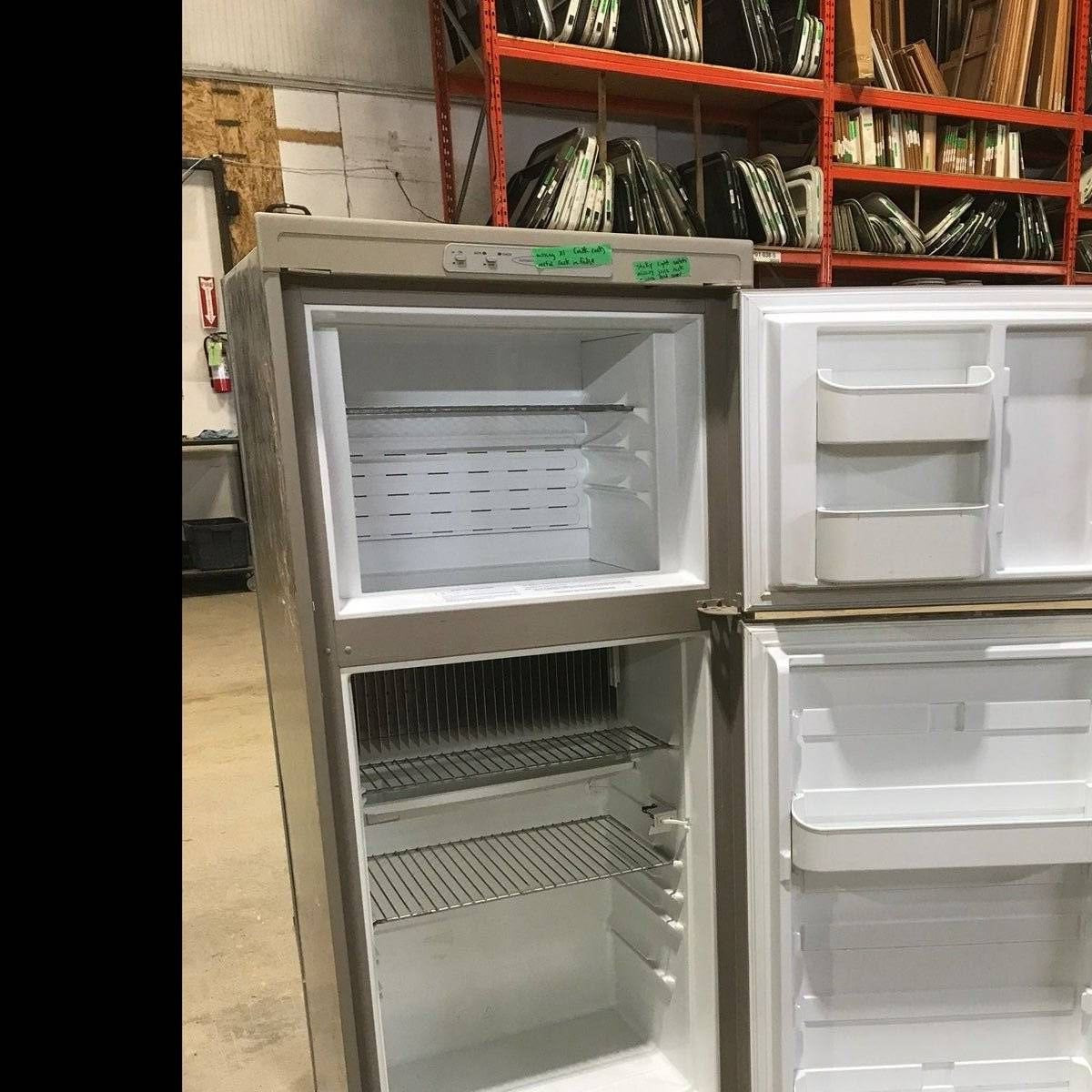 Used Complete Dometic Fridge, 2-Way - RM2652