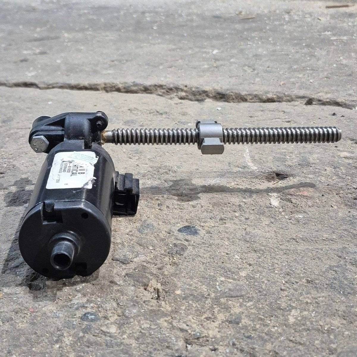 Used Power Motorhome Captain Chair Replacement Motor, Up/ Down - GEN II B , 8-81902 , 5709440 - Photo 6