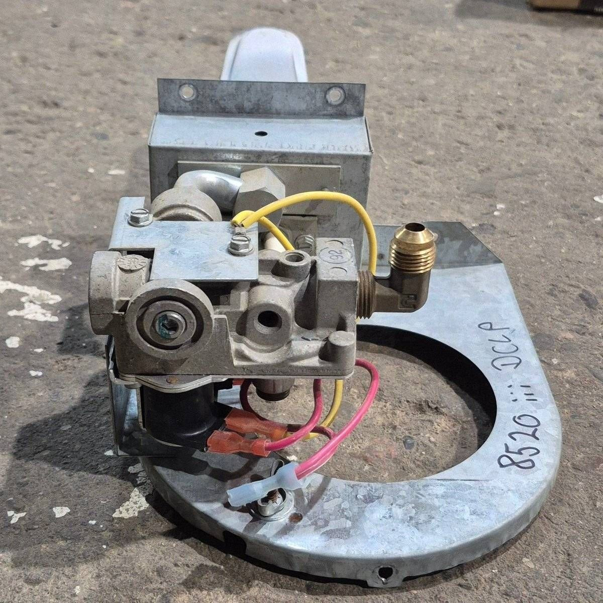 Used Atwood Hydroflame Furnace Gas Valve/ Burner Assembly - 25M16V - Photo 6
