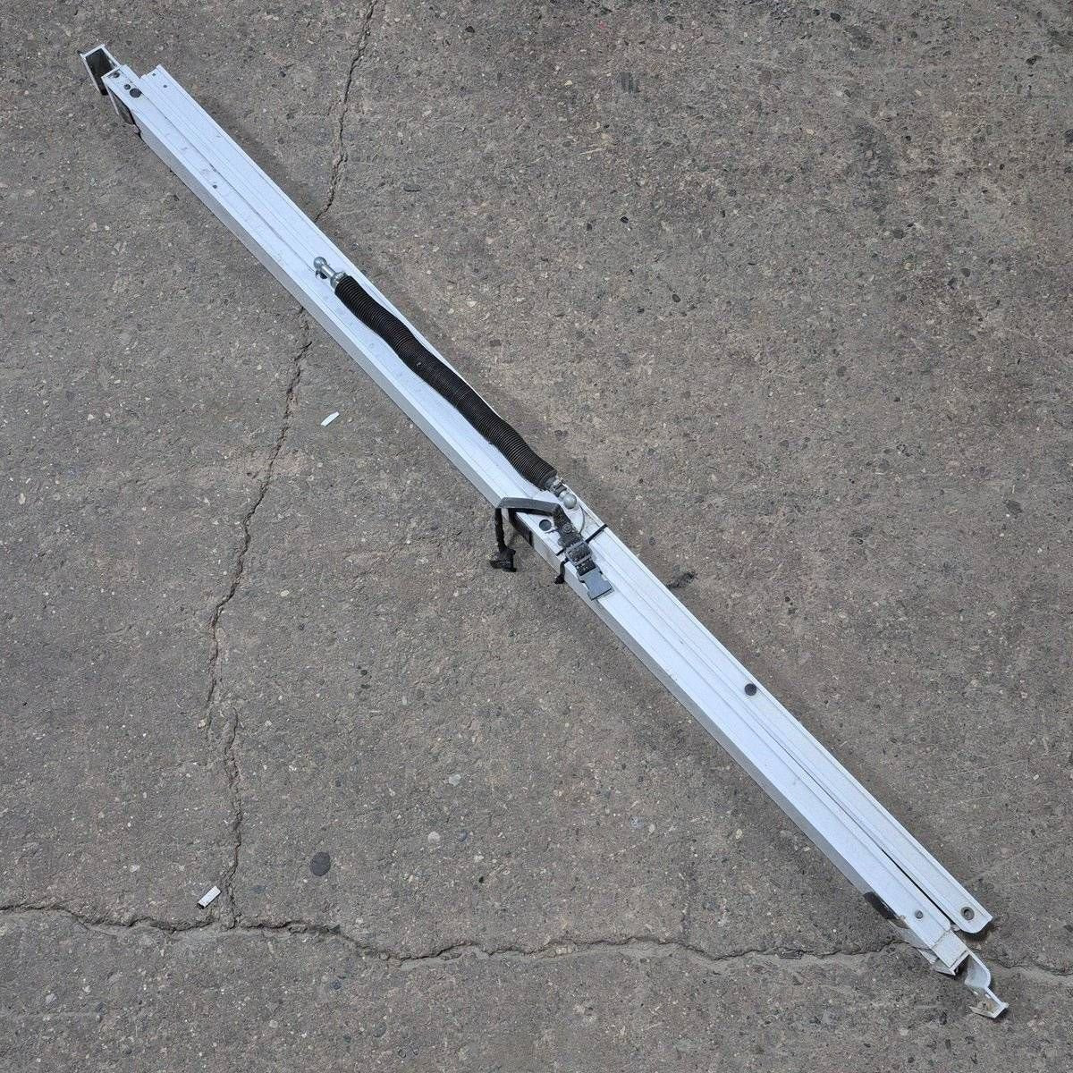 Used Dometic Awning Arm, Idle (Rear), White, 64 1/2