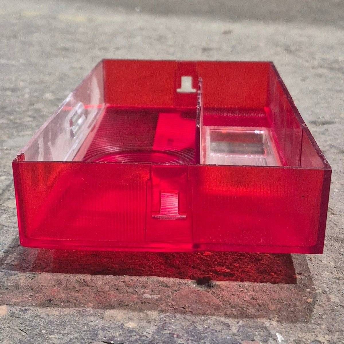 Used Reflect-O-Lite Tail Light Replacement Lens - SAE-AILRST-73 D.O.T. , No. 910-950 - Photo 6