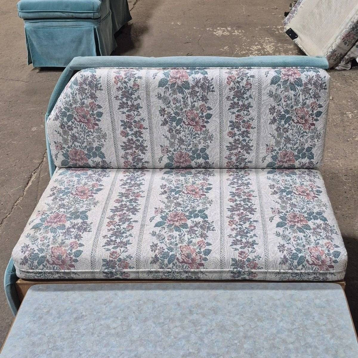 Used Complete RV Dinette Set, Does include table hardware - 78" x 40 3/4" x 32" - Photo 9