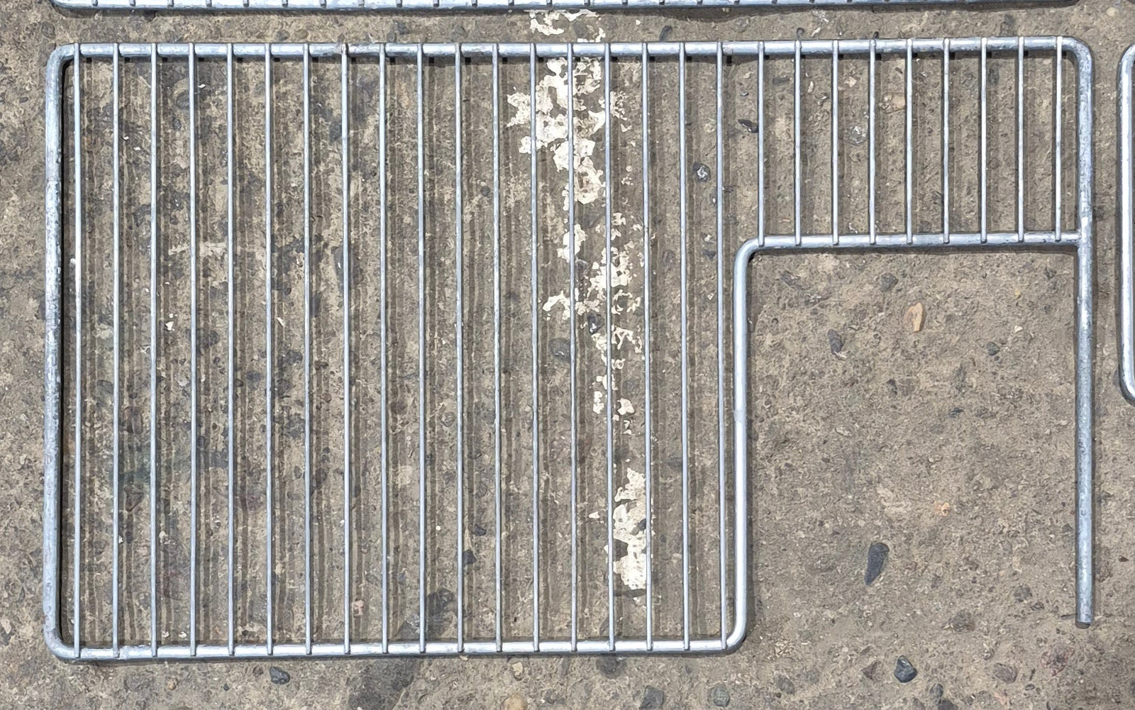 Used Dometic RM2807 Wire Shelf Set