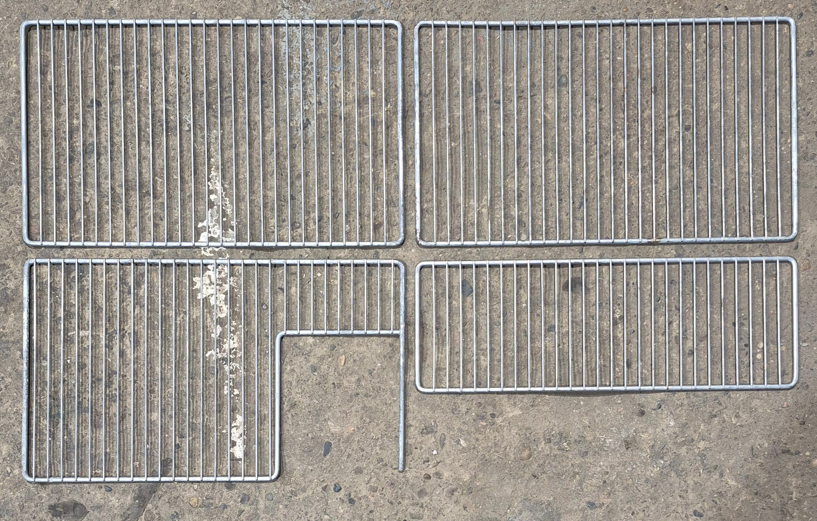 Used Dometic RM2807 Wire Shelf Set