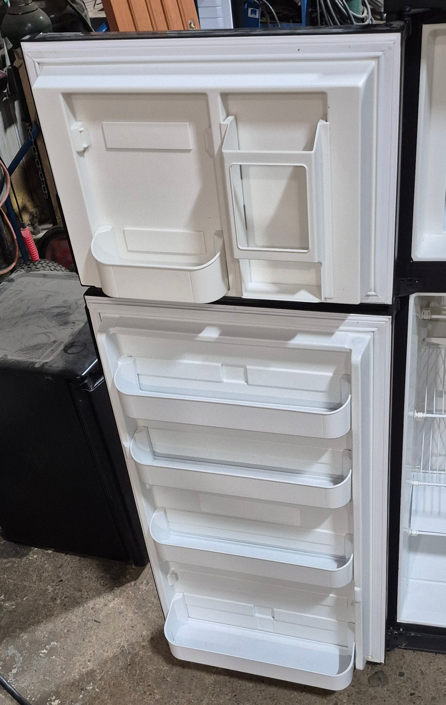 Used Complete Dometic DM2852RBX Fridge 2-WAY