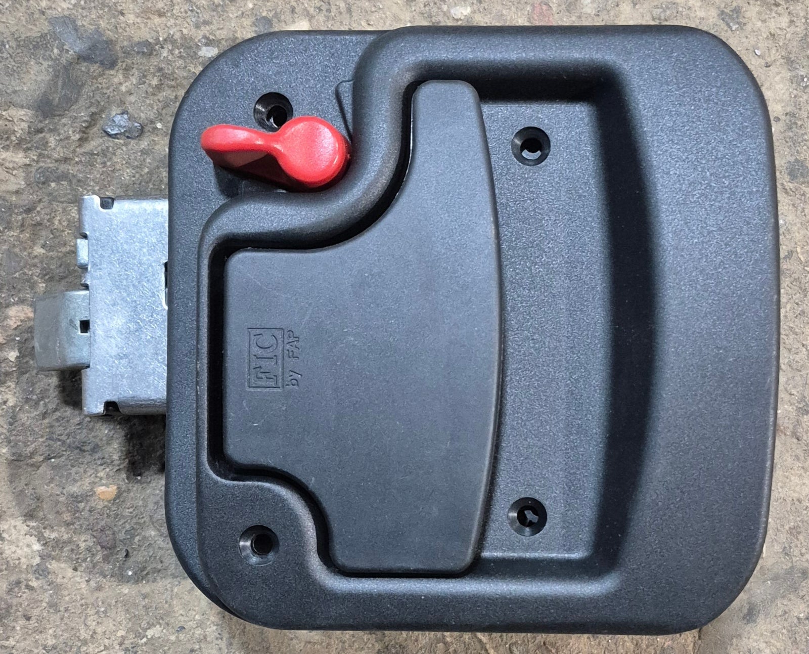 FIC Leonardo Travel Trailer Lock