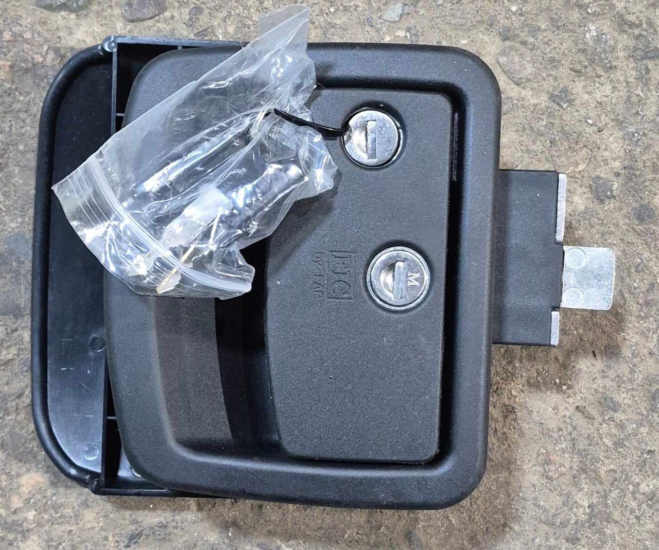 FIC Leonardo Travel Trailer Lock