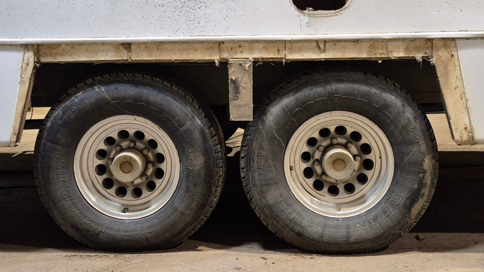 Trailer Frame FIFTH WHEEL - Young Farts RV Parts