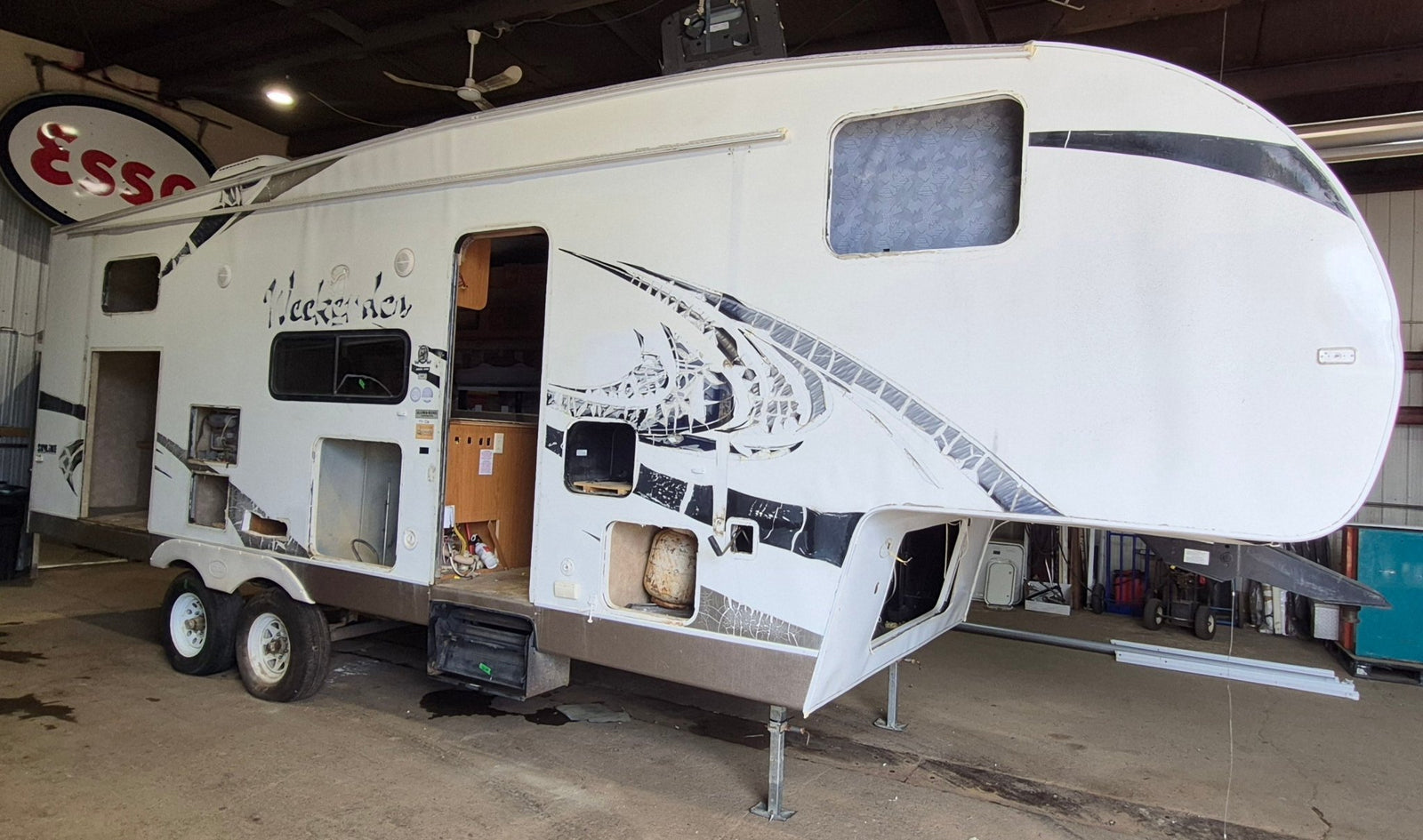 Trailer Frame FIFTH WHEEL - Young Farts RV Parts