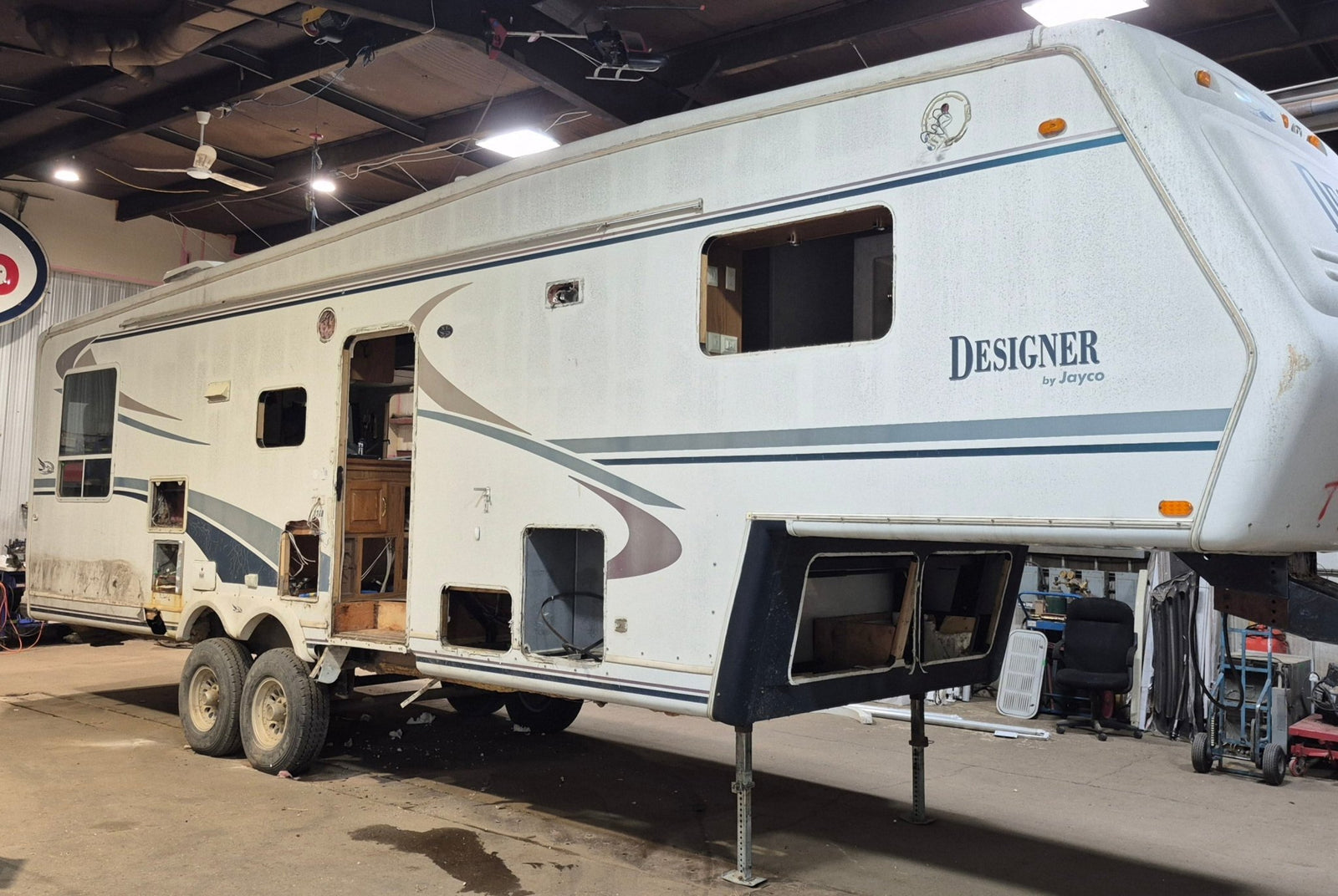 Trailer Frame FIFTH WHEEL - Young Farts RV Parts