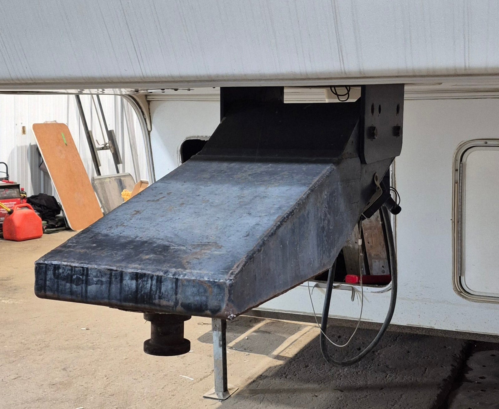 Trailer Frame FIFTH WHEEL - Young Farts RV Parts