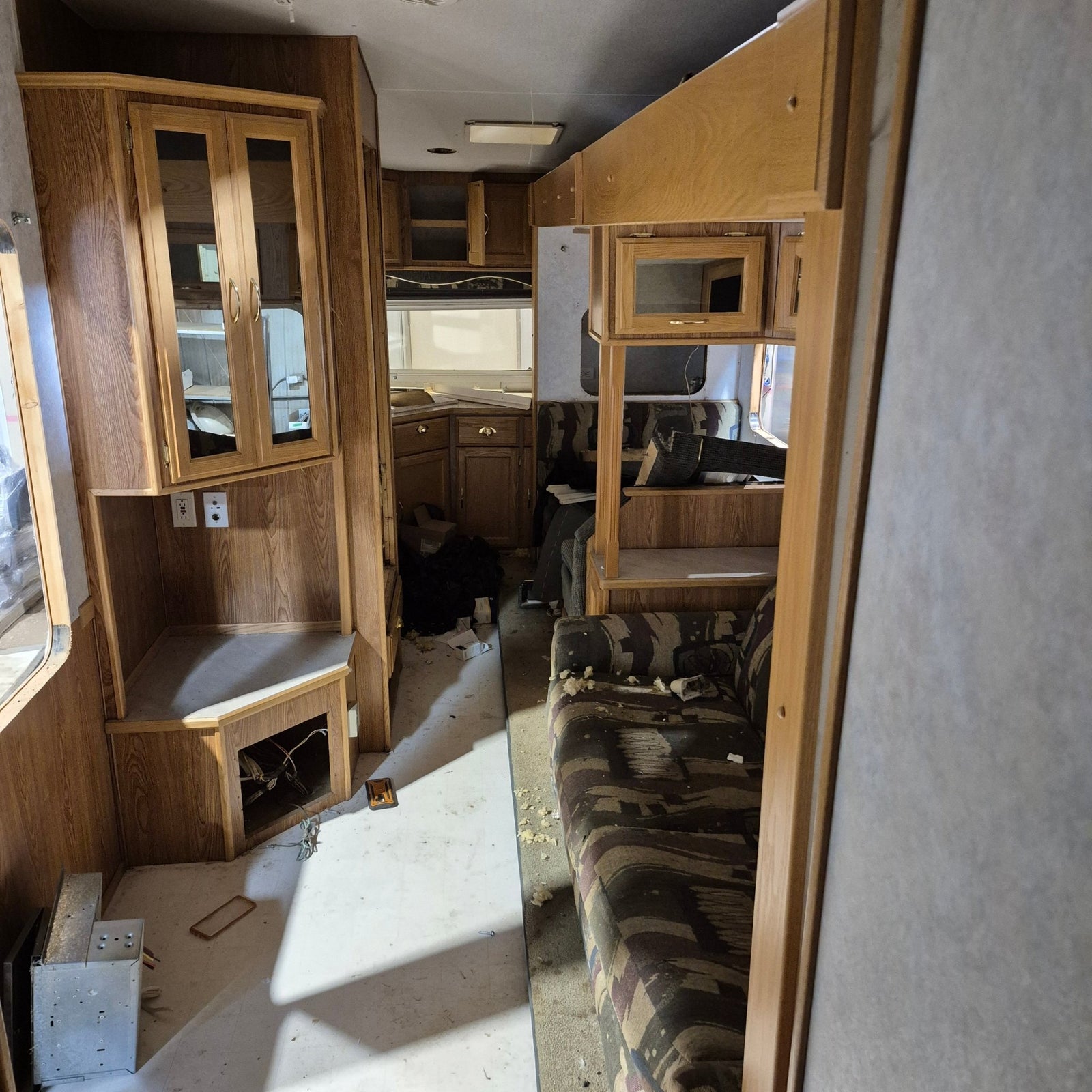 Trailer Frame FIFTH WHEEL - Young Farts RV Parts