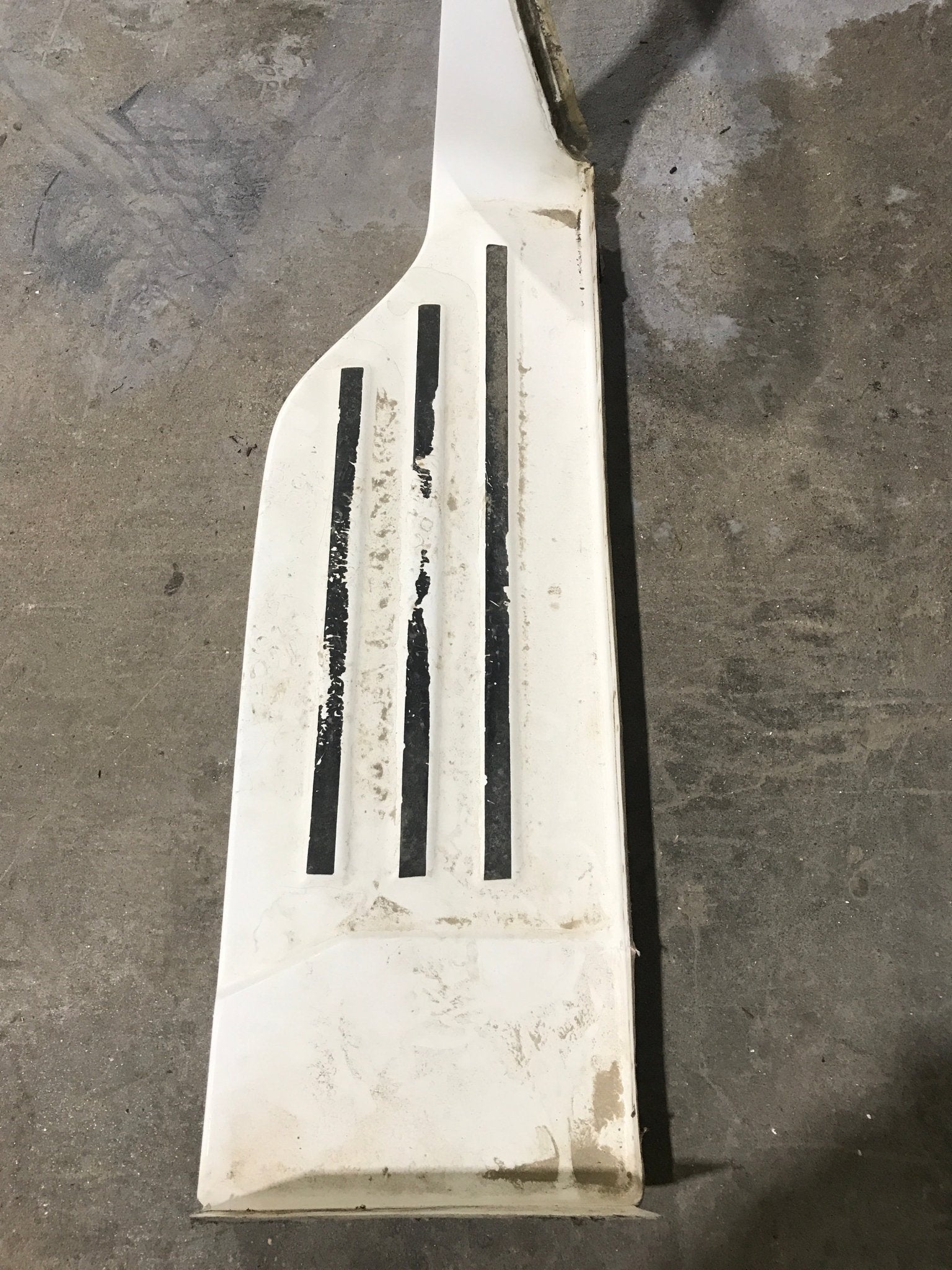 Used 1997 FORD F350 Motorhome Front Fender Running Board - Drivers Side - Young Farts RV Parts