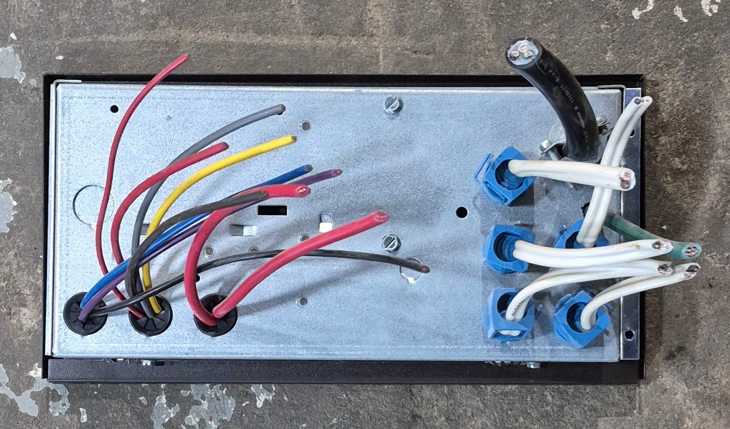 Used 30 AMP MAGNETEK DC Distribution Panel - Model 80 - Young Farts RV Parts