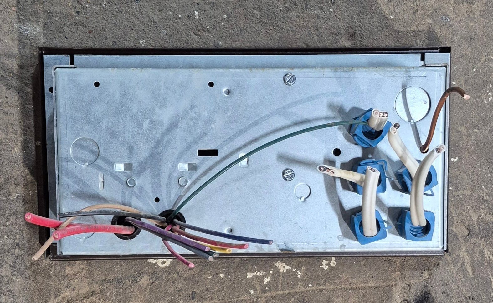 Used 30 AMP Magnetek DC Distribution Panel - Model 80 - Young Farts RV Parts