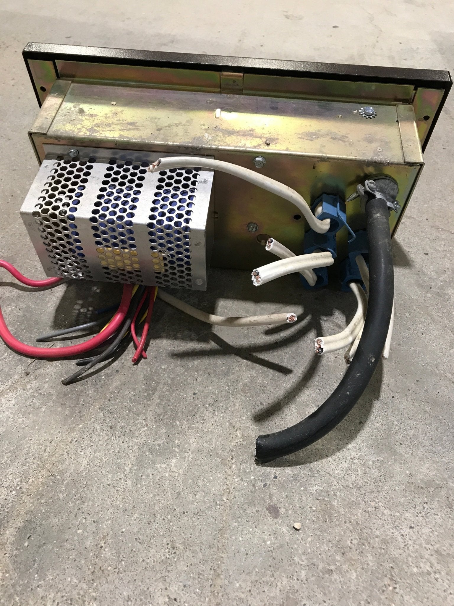 Used 30 AMP MAGNETEK DC Distribution Panel - Model 80 - C - Young Farts RV Parts