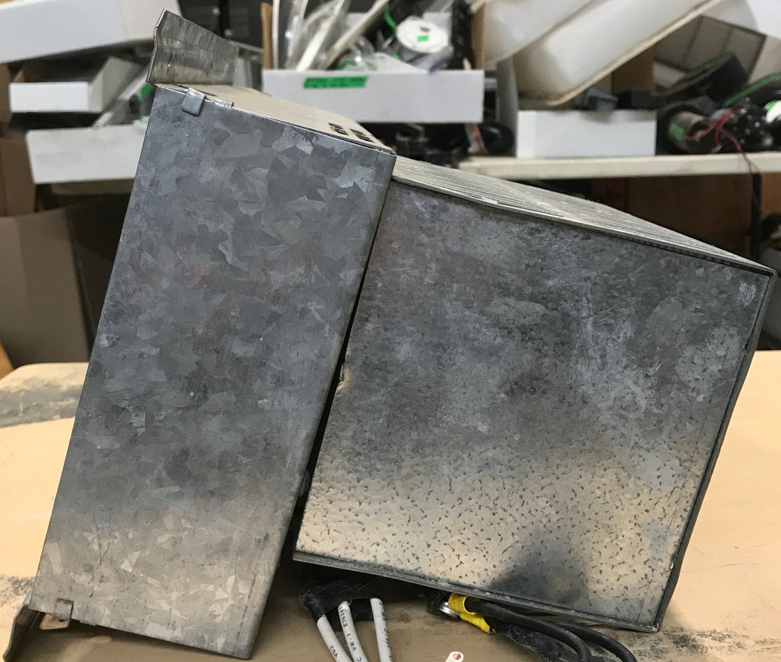 Used 40 AMP Systems Monitors Converter - TNC400D - Young Farts RV Parts