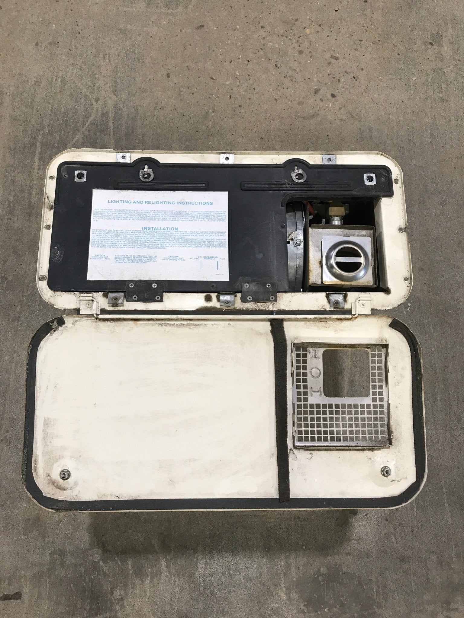 USED 8525 II HYDROFLAME RV Propane Furnace - 25000 BTU - Young Farts RV Parts