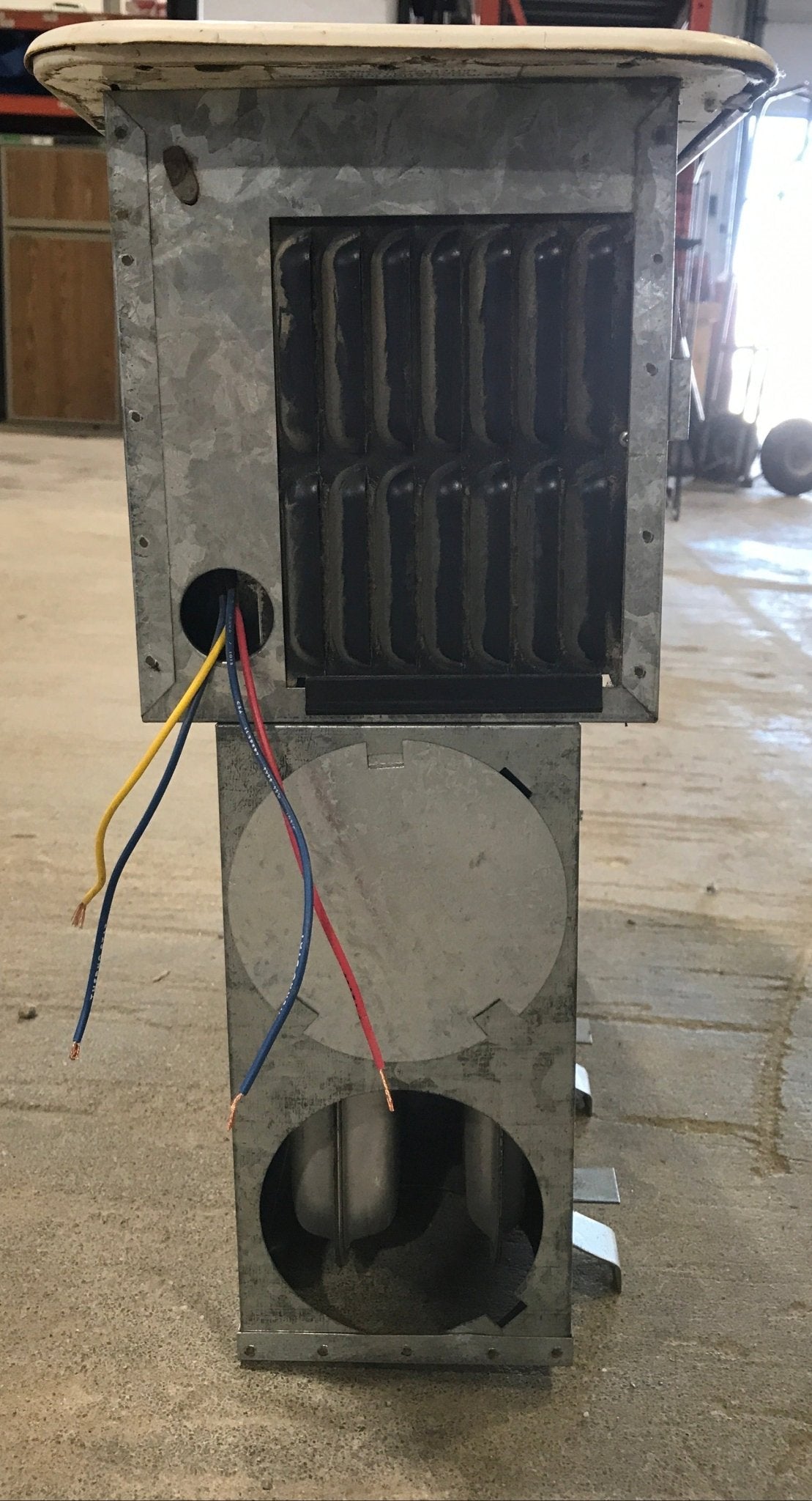 USED 8525 II HYDROFLAME RV Propane Furnace - 25000 BTU - Young Farts RV Parts