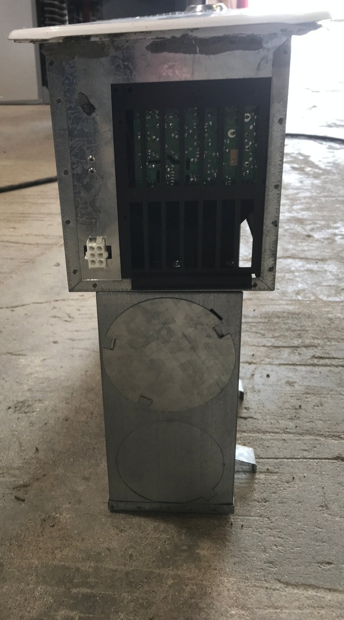 USED 8525 IV DCLP HYDROFLAME RV Propane Furnace - 25000 BTU - Young Farts RV Parts