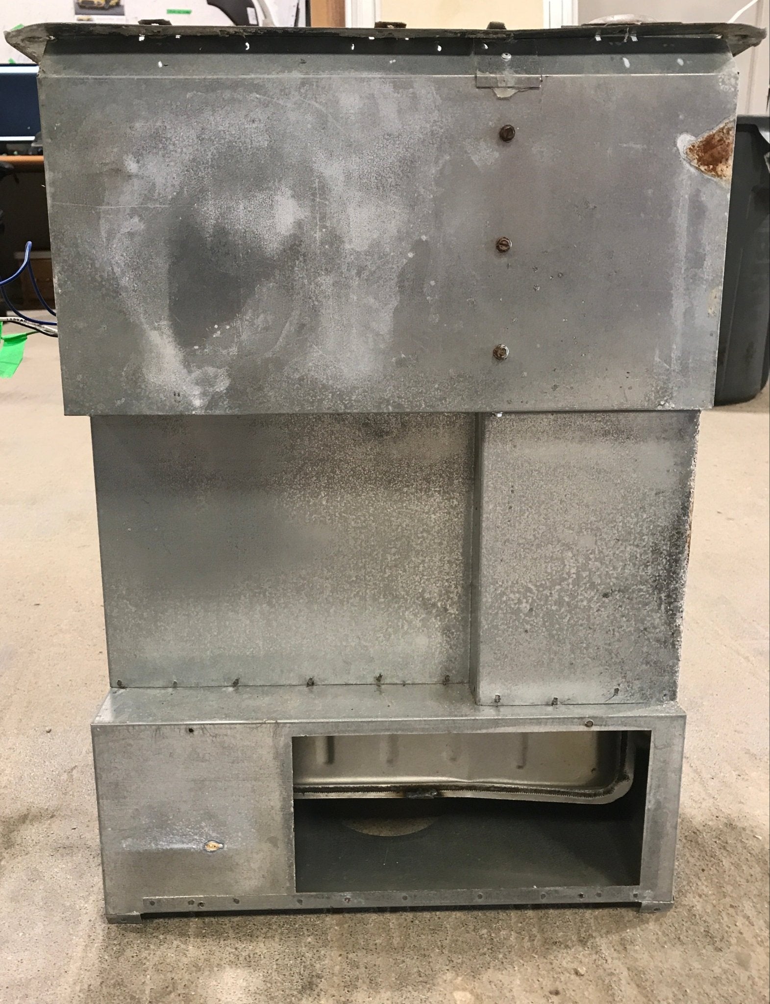 USED 8940 - III ACLC Atwood RV 120 VOLT Furnace - 40,000 BTU - Young Farts RV Parts