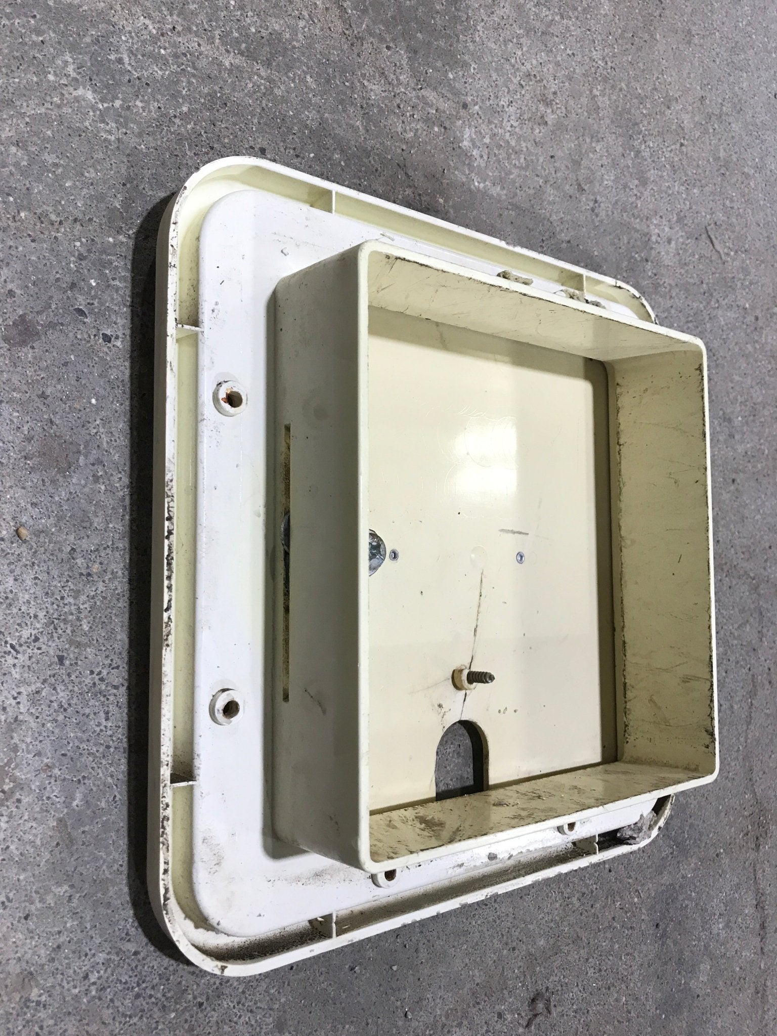 Used 9 1/2" W RV Access Hatch - Young Farts RV Parts